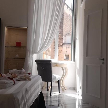 La Dimora Di Re Idomeneo Bed & Breakfast เลชเช ภายนอก รูปภาพ