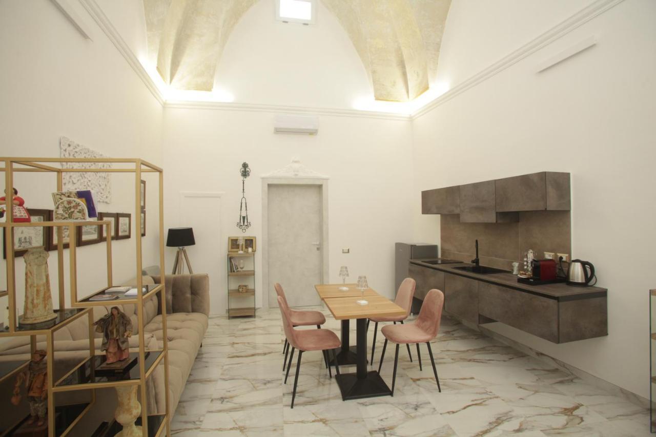 La Dimora Di Re Idomeneo Bed & Breakfast เลชเช ภายนอก รูปภาพ
