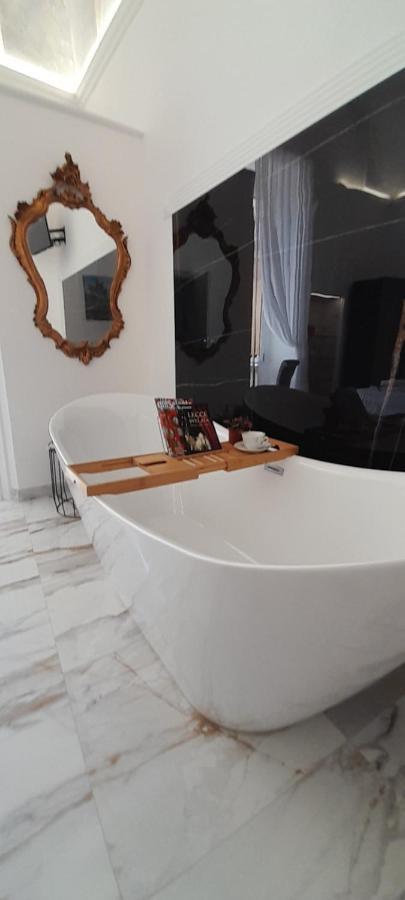 La Dimora Di Re Idomeneo Bed & Breakfast เลชเช ภายนอก รูปภาพ