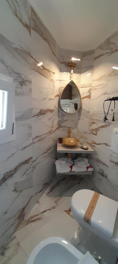 La Dimora Di Re Idomeneo Bed & Breakfast เลชเช ภายนอก รูปภาพ