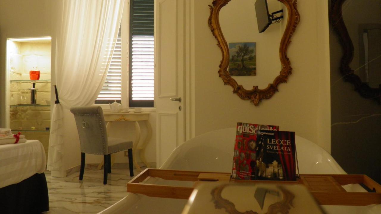 La Dimora Di Re Idomeneo Bed & Breakfast เลชเช ภายนอก รูปภาพ