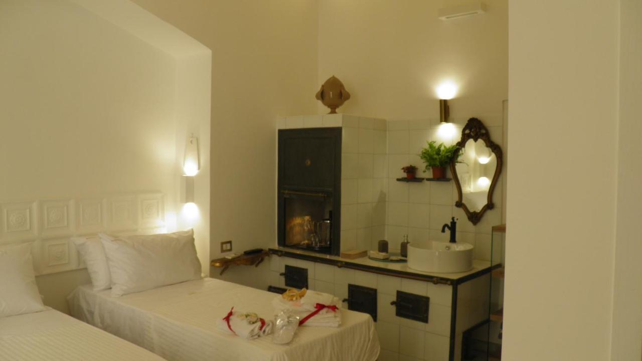 La Dimora Di Re Idomeneo Bed & Breakfast เลชเช ภายนอก รูปภาพ